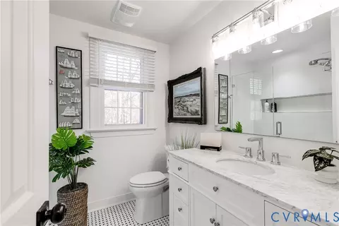 Bath - 3150 E Brigstock Rd, Midlothian, VA 23113 photo 2 of 5