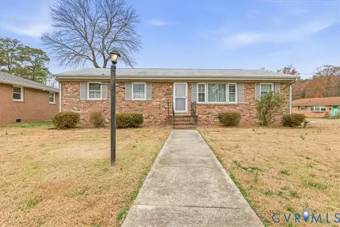 110 Birch Ave, Colonial Heights, VA 23834