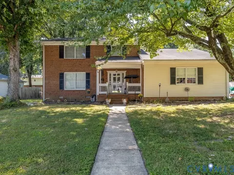 222 Homestead Dr, Colonial Heights, VA 23834