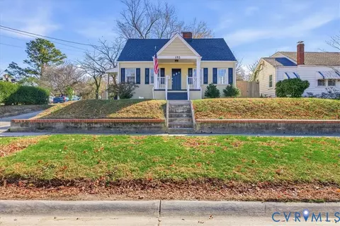 152 Chesterfield Ave, Colonial Heights, VA 23834