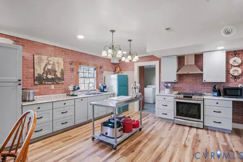 243 High St, Petersburg, VA 23803