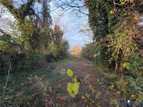 2910 Hull St, Richmond, VA 23224