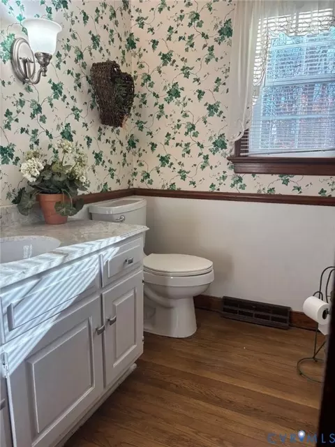 Bath - 12801 Foxstone Rd, Midlothian, VA 23113 photo 1 of 4