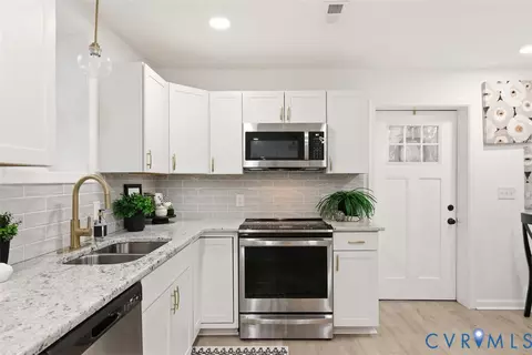 Kitchen - 1420 Talbert Dr, Richmond, VA 23224 photo 5 of 6