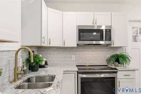 Kitchen - 1420 Talbert Dr, Richmond, VA 23224 photo 4 of 6