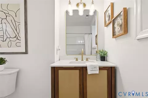 Bath - 1420 Talbert Dr, Richmond, VA 23224 photo 3 of 4
