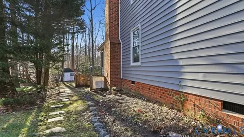Exterior - 14607 Chatmoss Ct, Midlothian, VA 23112 photo 5 of 13