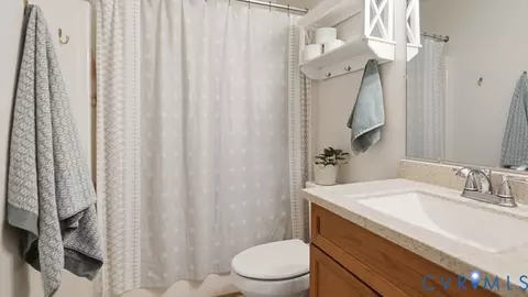 Bath - 14607 Chatmoss Ct, Midlothian, VA 23112 photo 2 of 2
