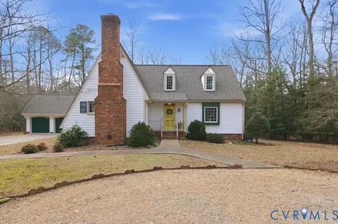13310 Stoneway Dr, Chester, VA 23831
