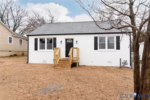 622 Columbia Rd, Petersburg, VA 23803