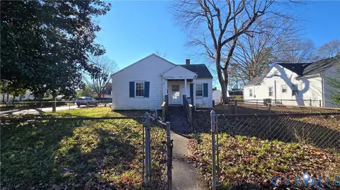 1 W Magruder St, Sandston, VA 23150