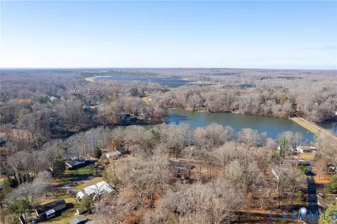 2134 Lakeview Dr, Powhatan, VA 23139