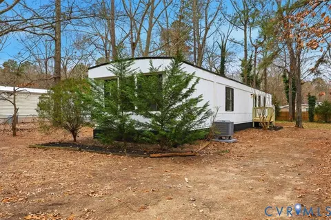 2007 Circlestone Ct, Colonial Heights, VA 23834