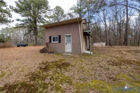 Exterior - 42 Maple Ln, Blackstone, VA 23824 photo 5 of 7