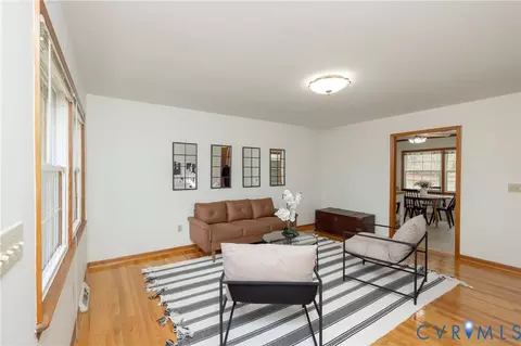 Living - 42 Maple Ln, Blackstone, VA 23824 photo 1 of 3