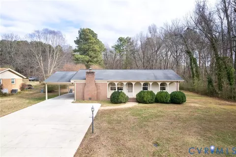 42 Maple Ln, Blackstone, VA 23824