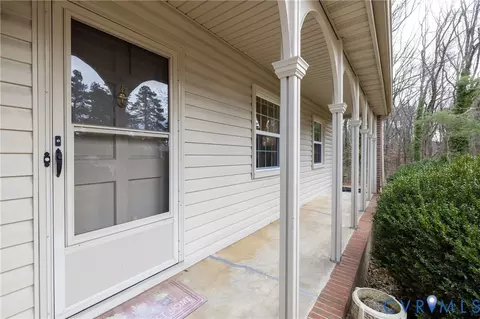 Exterior - 42 Maple Ln, Blackstone, VA 23824 photo 1 of 7
