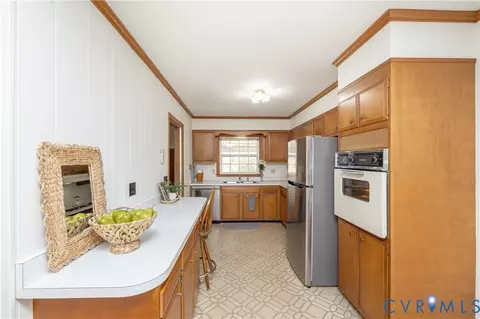 Kitchen - 42 Maple Ln, Blackstone, VA 23824 photo 1 of 3