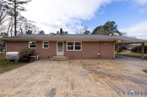 Exterior - 42 Maple Ln, Blackstone, VA 23824 photo 2 of 7