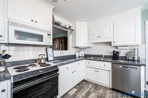 2423 Brookforest Rd, Midlothian, VA 23112 photo 18