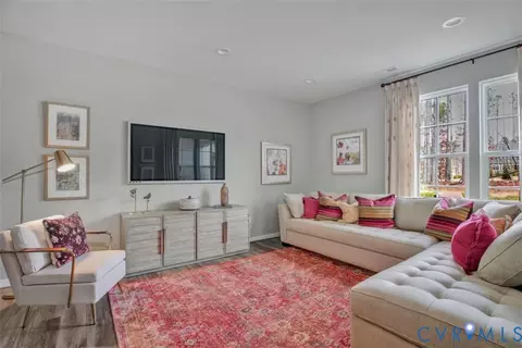 18751 Palisades Rdg, Moseley, VA 23120