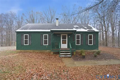 147 Belsches Rd, Bumpass, VA 23024