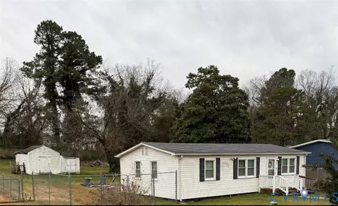501 W 3rd St, Chase City, VA 23924