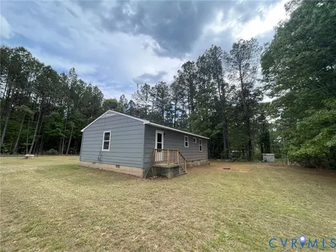 Exterior - 3867 Longview Dr, Kenbridge, VA 23944 photo 2 of 4