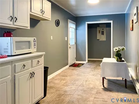 Entry Way - 3867 Longview Dr, Kenbridge, VA 23944 photo 1 of 2