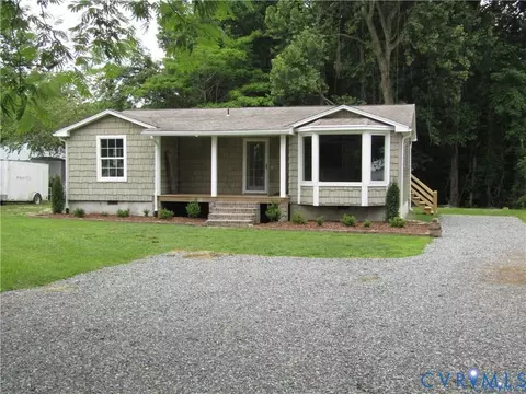 135 Trudie Dr, Center Cross, VA 22437