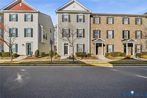 5012 Spinel St, Virginia Beach, VA 23462