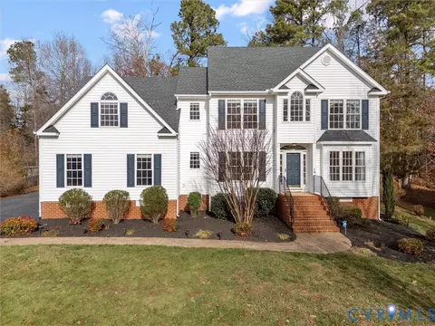 4830 Nairn Ln, Chester, VA 23831