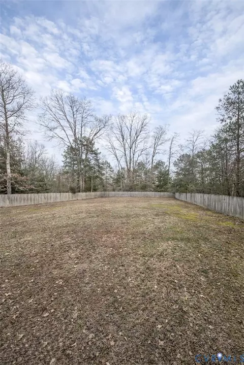 Exterior - 211 Pine Ridge Rd, Aylett, VA 23009 photo 2 of 2