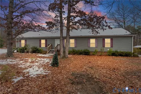 9174 Howardsville Rd, Howardsville, VA 24562