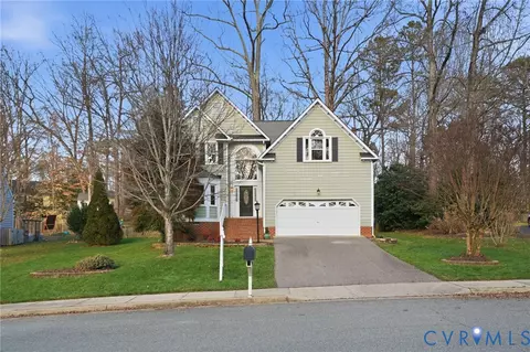919 Walton Creek Dr, Midlothian, VA 23114