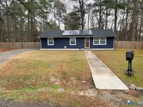 202 Huger Ct, Sandston, VA 23150