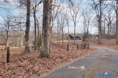 232 Thompson Ln, Williamsburg, VA 23188