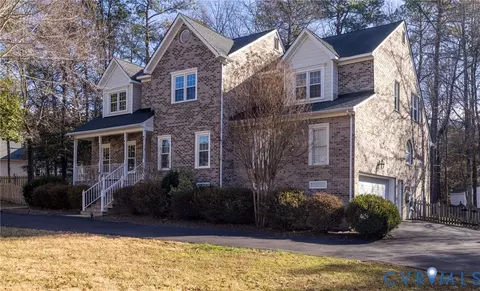 9008 Kings Charter Dr, Mechanicsville, VA 23116