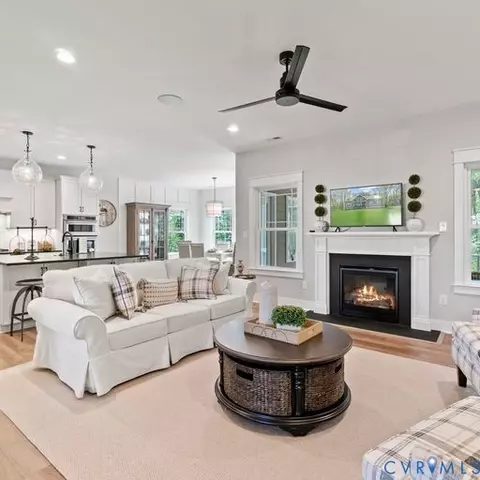 Living - 2219 Silver St, Aylett, VA 23009 photo 2 of 2