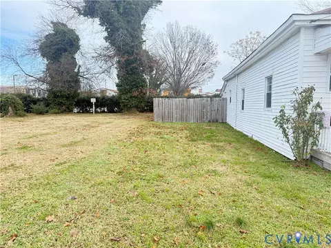 7 E Howard St, Hampton, VA 23663 photo 2