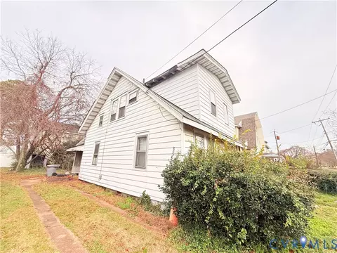 Exterior - 31 E Pembroke Ave, Hampton, VA 23669 photo 8 of 10