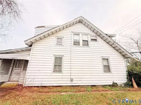 Exterior - 31 E Pembroke Ave, Hampton, VA 23669 photo 7 of 10