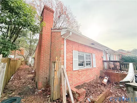 Exterior - 123 Prince James Dr, Hampton, VA 23669 photo 2 of 5