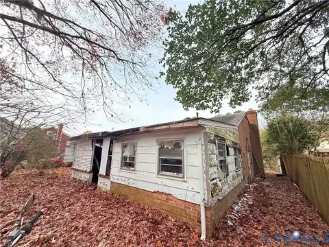Exterior - 123 Prince James Dr, Hampton, VA 23669 photo 4 of 5