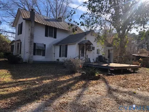 135 Atlantic Ave, Claremont, VA 23899