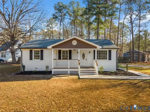 3401 Julep Dr, Ettrick, VA 23834