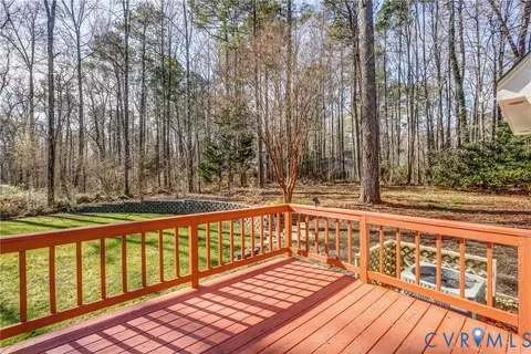 Exterior - 2806 Fairgate Rd, Midlothian, VA 23112 photo 3 of 10