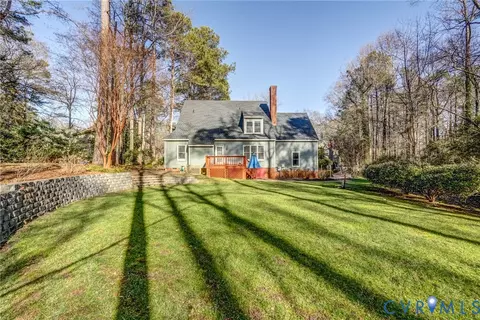 Exterior - 2806 Fairgate Rd, Midlothian, VA 23112 photo 7 of 10