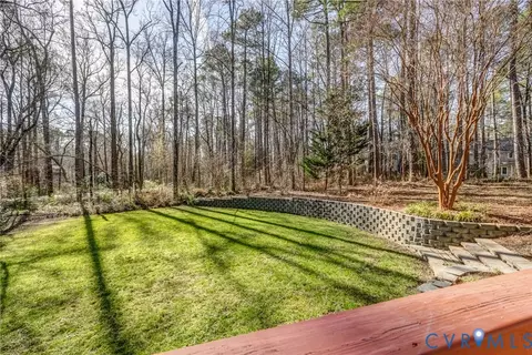 Exterior - 2806 Fairgate Rd, Midlothian, VA 23112 photo 4 of 10