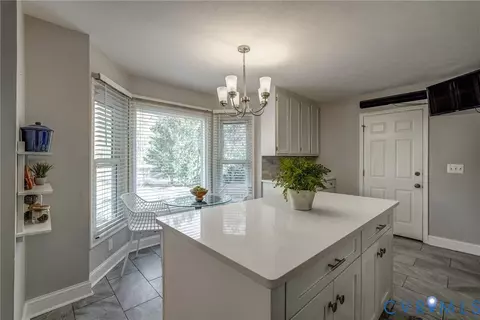 Kitchen - 2806 Fairgate Rd, Midlothian, VA 23112 photo 2 of 5